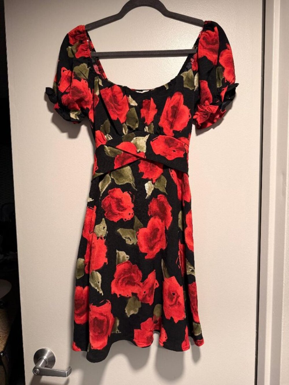 Pie in the Sky Red Rose Floral Puff Sleeve Midi Dress Size M